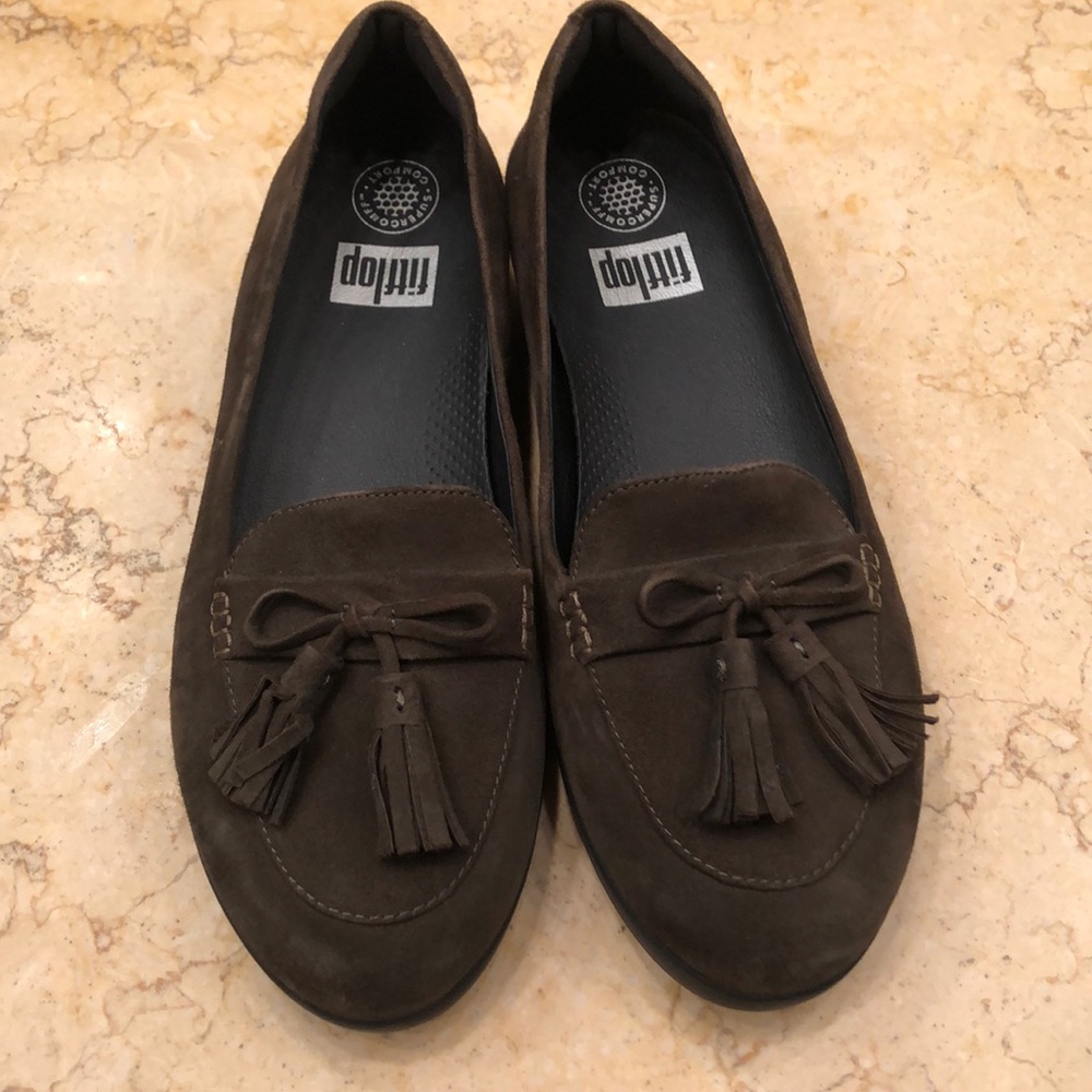 NWOT fliflop suede  shoes